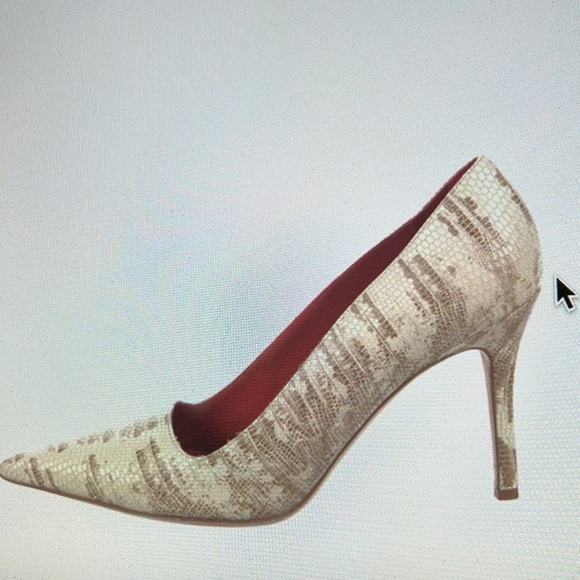 EUC ESCADA Snakeskin Printed Pumps IT 39 - Picture 2 of 5